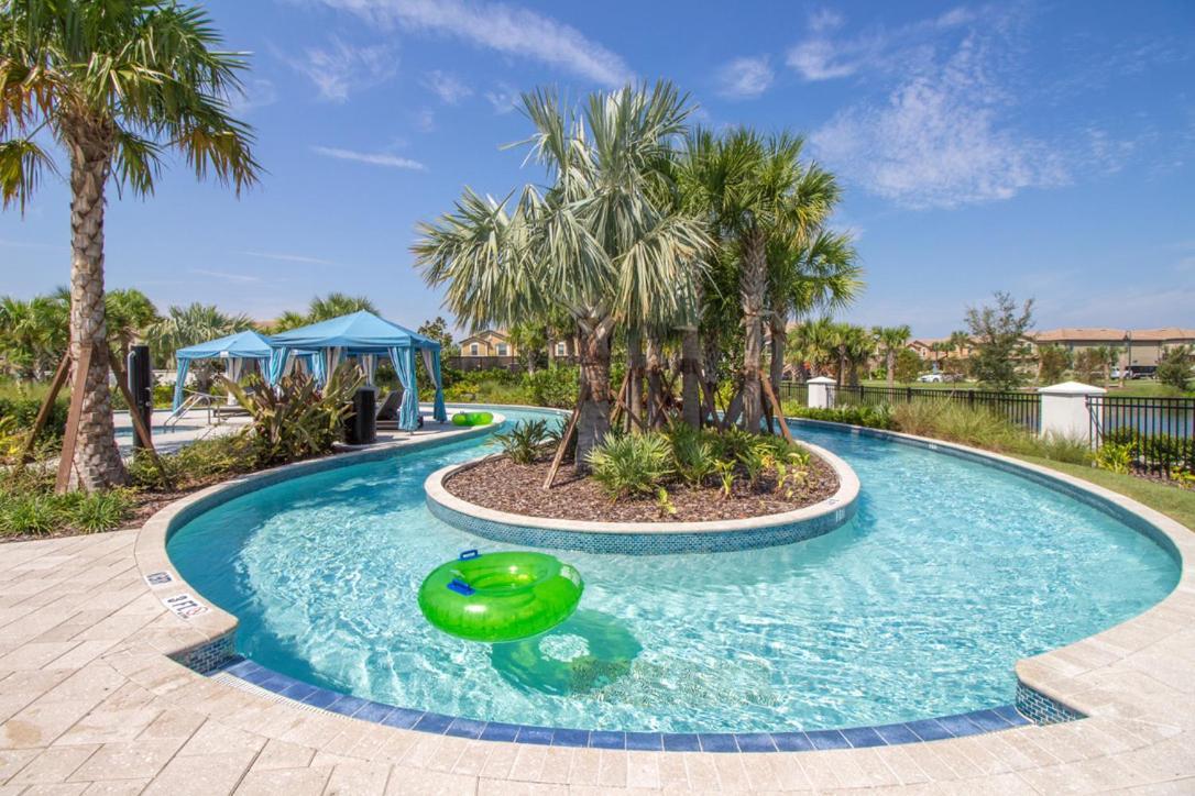 Large Luxury Pool Holiday home *